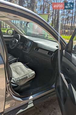 Позашляховик / Кросовер Mitsubishi Outlander 2018 в Чернігові