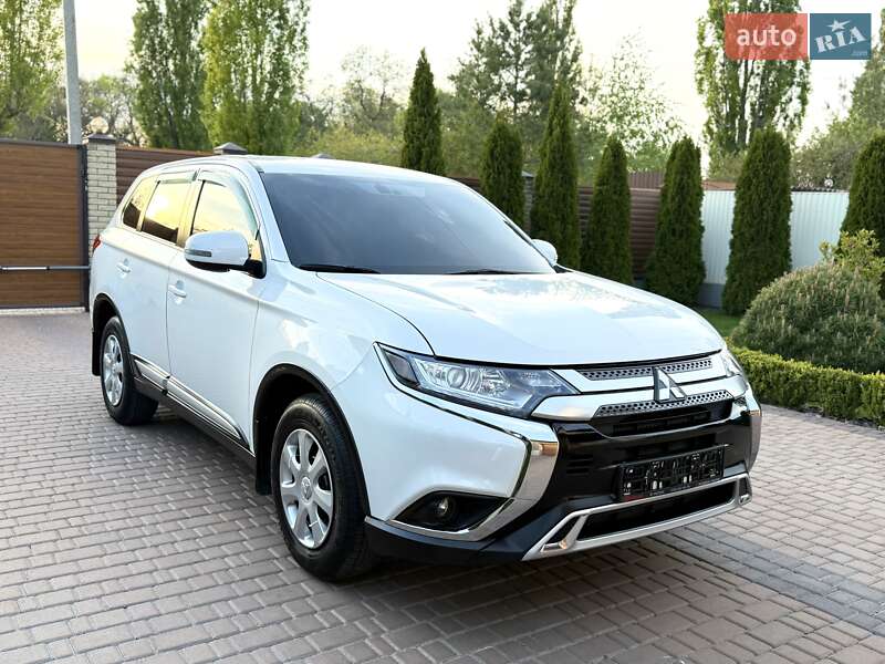 Позашляховик / Кросовер Mitsubishi Outlander 2021 в Кропивницькому