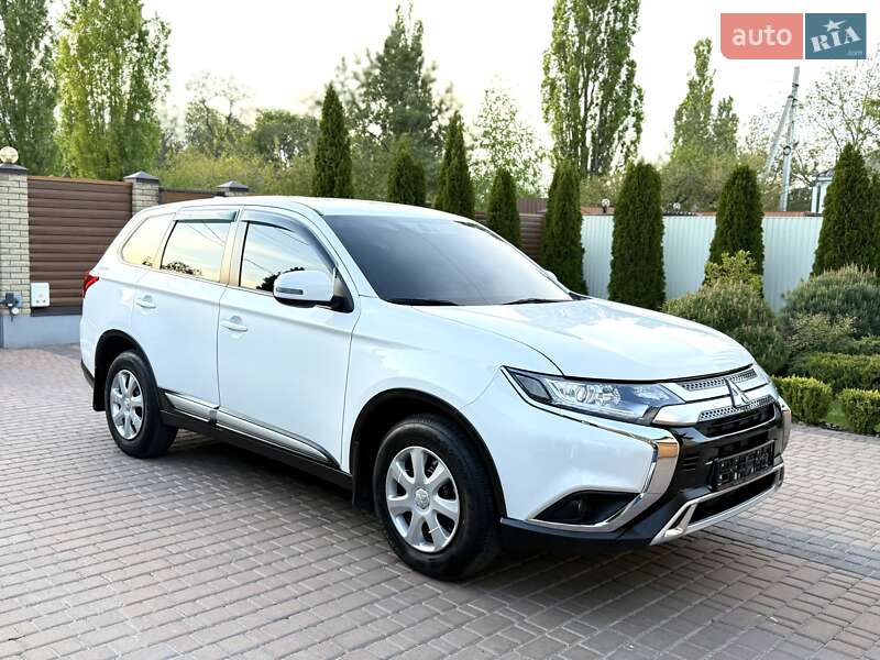 Позашляховик / Кросовер Mitsubishi Outlander 2021 в Кропивницькому