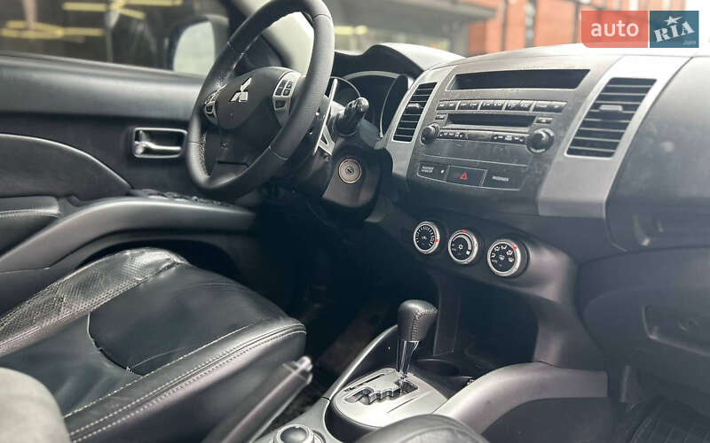 Внедорожник / Кроссовер Mitsubishi Outlander 2008 в Черновцах