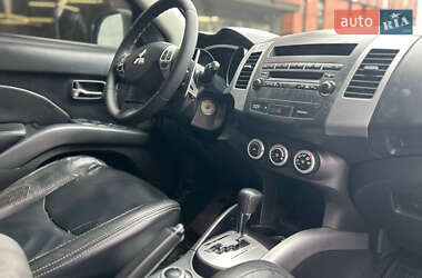 Позашляховик / Кросовер Mitsubishi Outlander 2008 в 