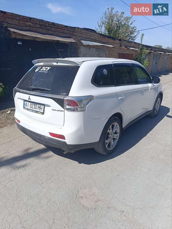 Позашляховик / Кросовер Mitsubishi Outlander 2013 в Білій Церкві
