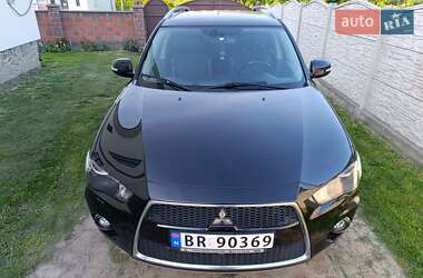 Позашляховик / Кросовер Mitsubishi Outlander 2010 в 
