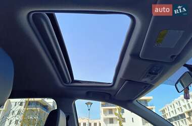 Внедорожник / Кроссовер Mitsubishi Outlander 2011 в 