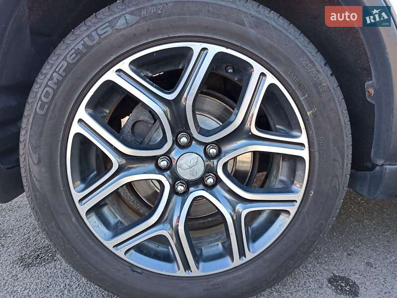 Позашляховик / Кросовер Mitsubishi Outlander 2014 в Києві фото 10 Позашляховик / Кросовер Mitsubishi Outlander 2014 в Києві