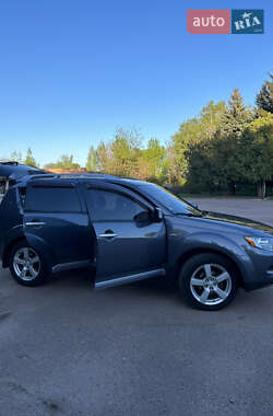 Внедорожник / Кроссовер Mitsubishi Outlander 2008 в 