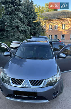 Внедорожник / Кроссовер Mitsubishi Outlander 2008 в 