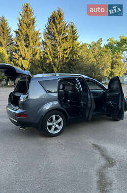Внедорожник / Кроссовер Mitsubishi Outlander 2008 в 
