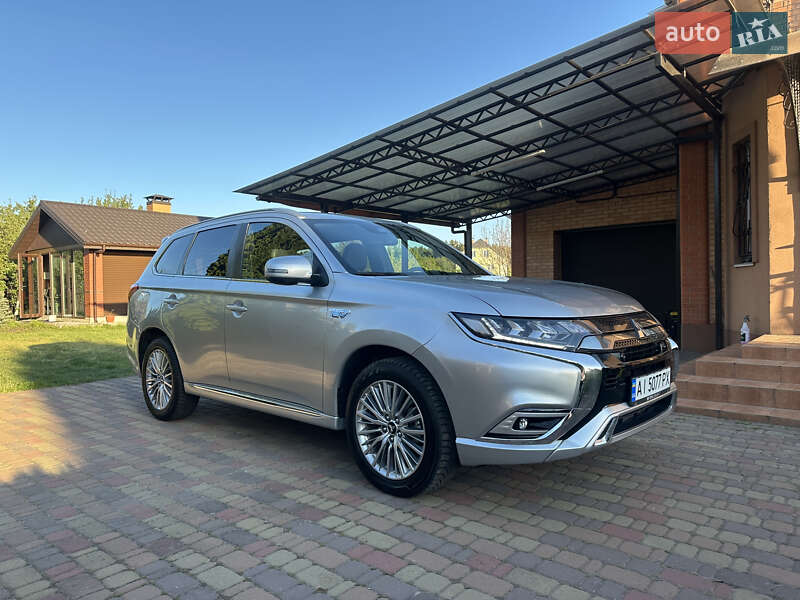 Mitsubishi Outlander 2022