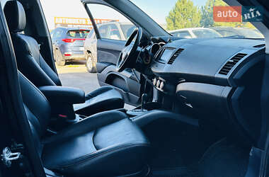 Внедорожник / Кроссовер Mitsubishi Outlander 2007 в 