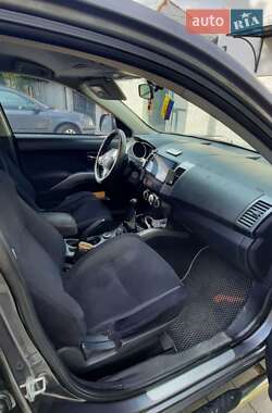 Внедорожник / Кроссовер Mitsubishi Outlander 2009 в 