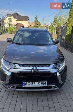 Позашляховик / Кросовер Mitsubishi Outlander 2019 в Луцьку