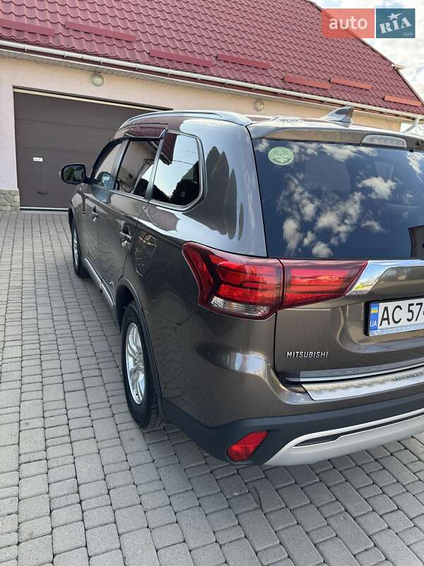 Внедорожник / Кроссовер Mitsubishi Outlander 2019 в Луцке