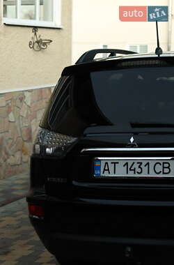 Позашляховик / Кросовер Mitsubishi Outlander 2010 в 