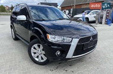 Внедорожник / Кроссовер Mitsubishi Outlander 2011 в 