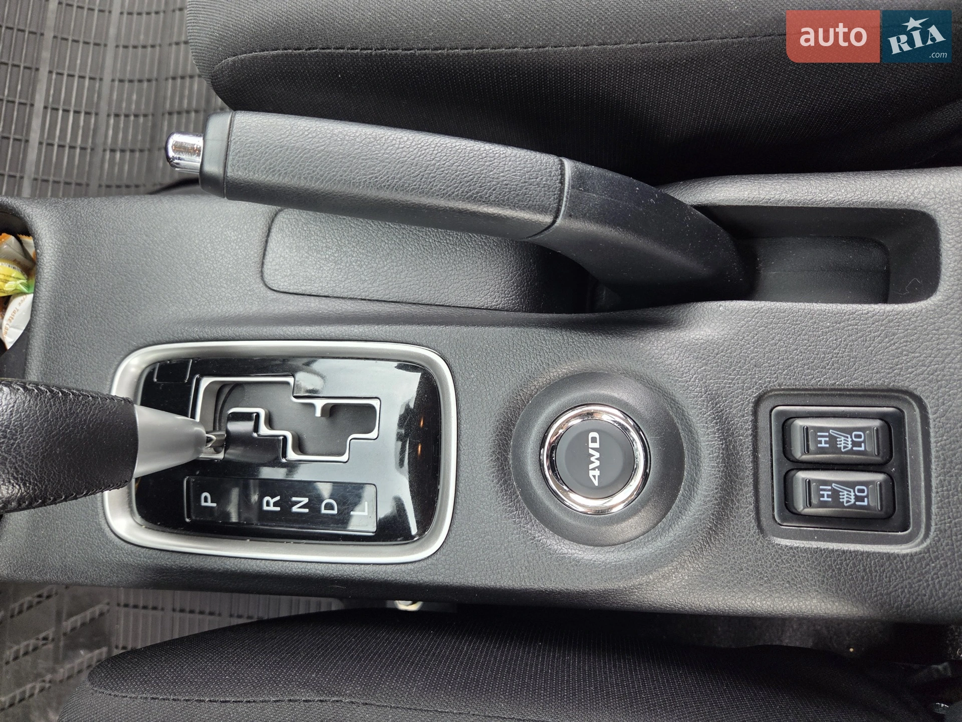 2013 Mitsubishi Outlander - мініатюра 32