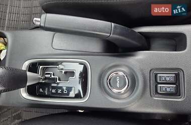 Внедорожник / Кроссовер Mitsubishi Outlander 2013 в 