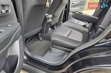 Внедорожник / Кроссовер Mitsubishi Outlander 2013 в 