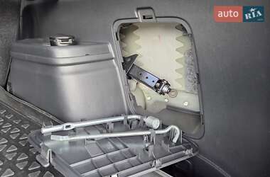 Внедорожник / Кроссовер Mitsubishi Outlander 2013 в 