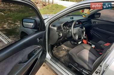 Внедорожник / Кроссовер Mitsubishi Outlander 2003 в 
