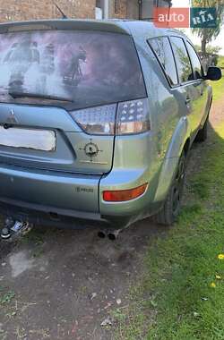 Внедорожник / Кроссовер Mitsubishi Outlander 2007 в 