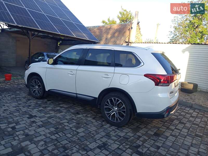 Внедорожник / Кроссовер Mitsubishi Outlander 2018 в Днепре