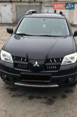 Внедорожник / Кроссовер Mitsubishi Outlander 2006 в 