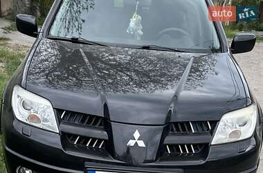 Внедорожник / Кроссовер Mitsubishi Outlander 2006 в 