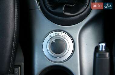 Внедорожник / Кроссовер Mitsubishi Outlander 2011 в 