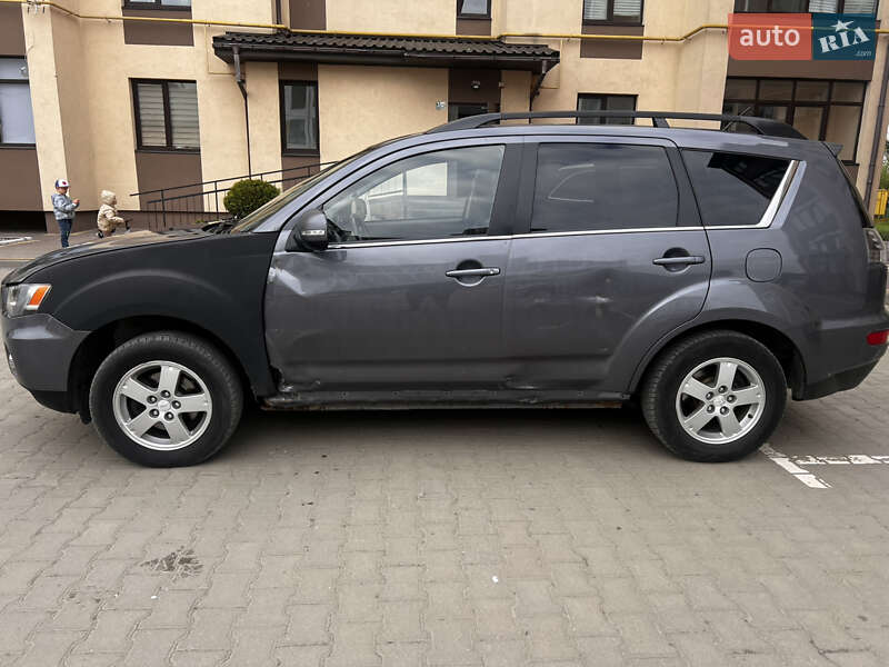 Внедорожник / Кроссовер Mitsubishi Outlander 2010 в Ковеле