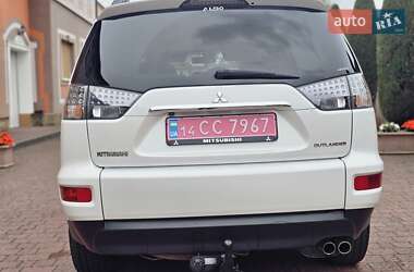 Внедорожник / Кроссовер Mitsubishi Outlander 2011 в 