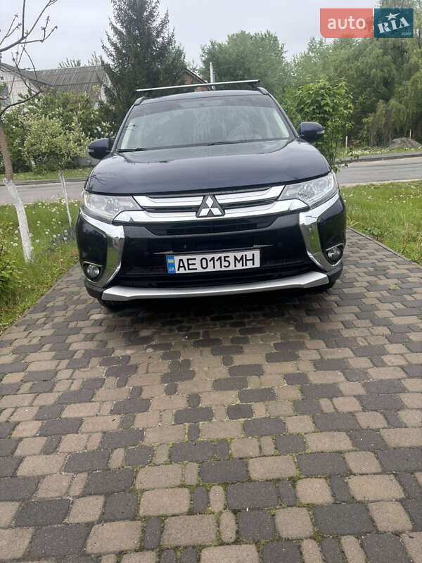 Mitsubishi Outlander 2016