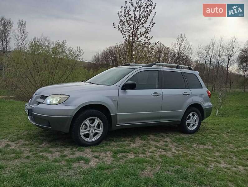 Внедорожник / Кроссовер Mitsubishi Outlander 2005 в Черновцах фото 5 Внедорожник / Кроссовер Mitsubishi Outlander 2005 в Черновцах