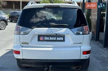 Внедорожник / Кроссовер Mitsubishi Outlander 2010 в 