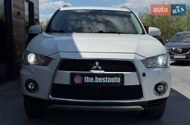 Внедорожник / Кроссовер Mitsubishi Outlander 2010 в 