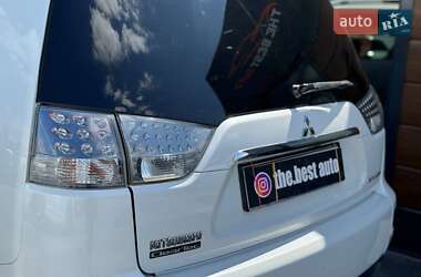 Внедорожник / Кроссовер Mitsubishi Outlander 2010 в 