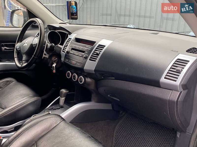 Внедорожник / Кроссовер Mitsubishi Outlander 2007 в Полтаве