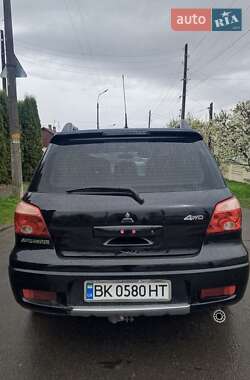 Позашляховик / Кросовер Mitsubishi Outlander 2007 в 