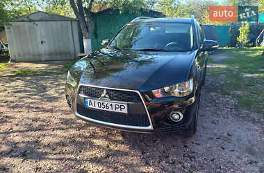 Внедорожник / Кроссовер Mitsubishi Outlander 2010 в Конотопе