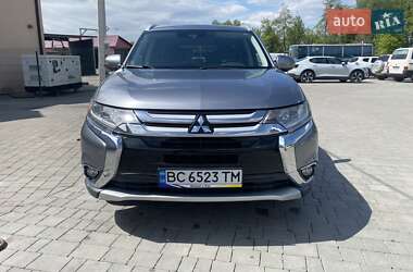Внедорожник / Кроссовер Mitsubishi Outlander 2016 в Бродах