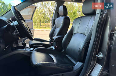 Внедорожник / Кроссовер Mitsubishi Outlander 2011 в 