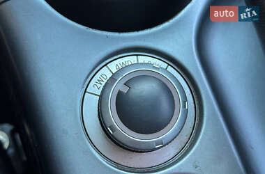 Внедорожник / Кроссовер Mitsubishi Outlander 2011 в 