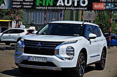 Внедорожник / Кроссовер Mitsubishi Outlander 2022 в Черкассах