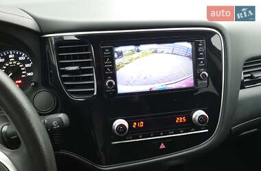 Внедорожник / Кроссовер Mitsubishi Outlander 2020 в 