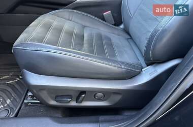Внедорожник / Кроссовер Mitsubishi Outlander 2022 в 