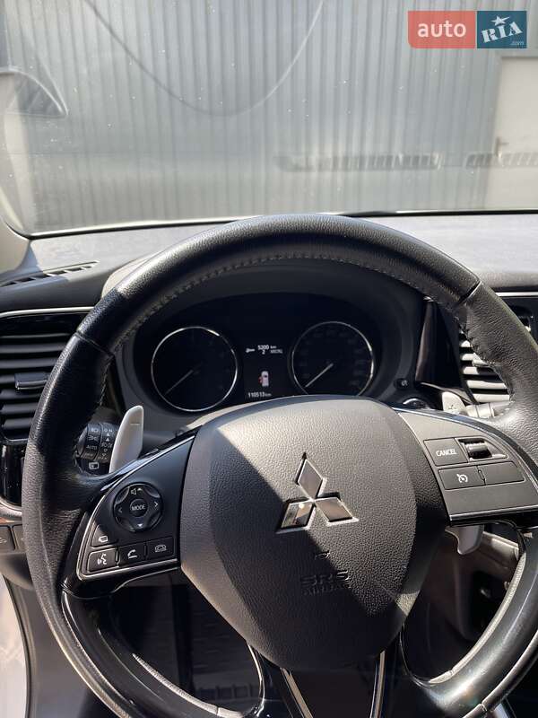 Внедорожник / Кроссовер Mitsubishi Outlander 2018 в Николаеве