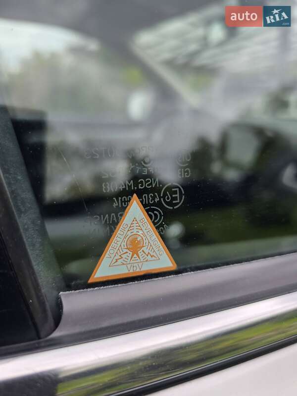 Внедорожник / Кроссовер Mitsubishi Outlander 2014 в Киеве