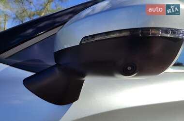 Внедорожник / Кроссовер Mitsubishi Outlander 2022 в 
