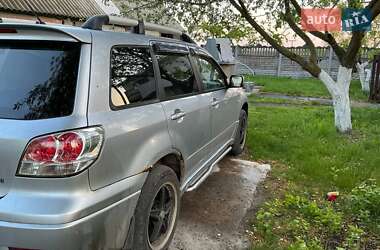 Внедорожник / Кроссовер Mitsubishi Outlander 2003 в 