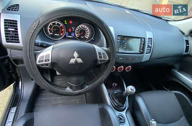 Позашляховик / Кросовер Mitsubishi Outlander 2010 в 
